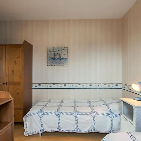 Holiday home Sterenn Vor - Ker211 By Interhome